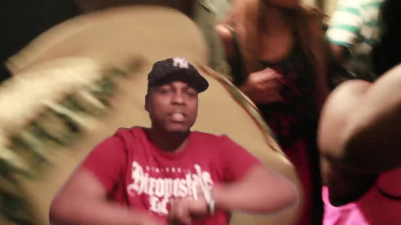 1Spectaculus ** Hey Bam Bam ** Pum Pum Crashers UnOfficial Mix Video ** www MadMixTube com