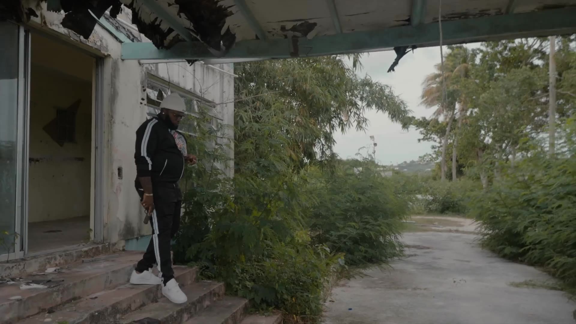 Chronic Law My Way (Official Video)