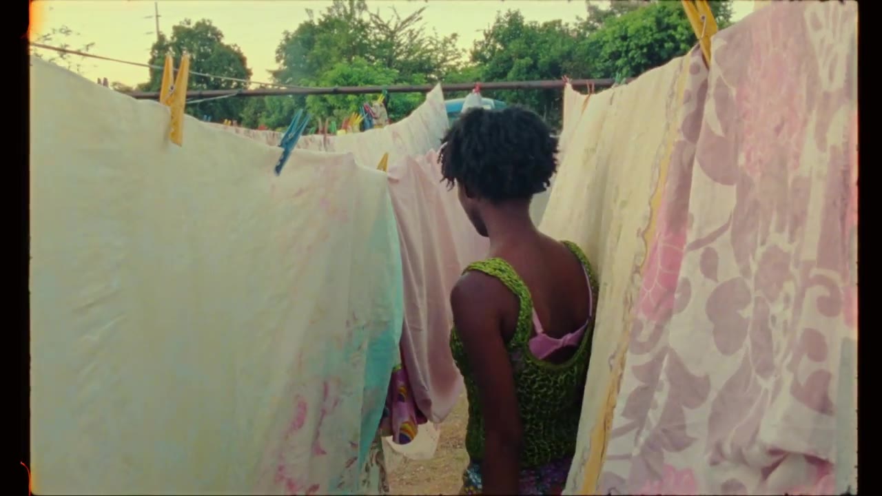 Chronixx COOL AS THE BREEZE FRIDAY (Official Video)