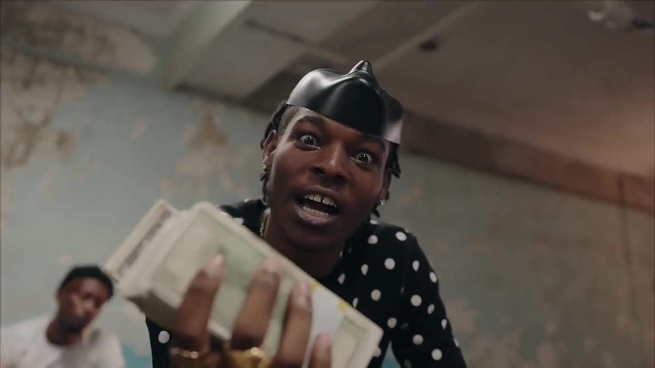 MUGS KALLING (Official Music Video)